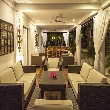 Lobby sitting area