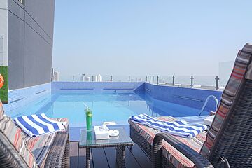 Rooftop pool