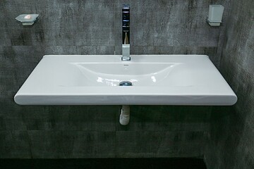 Bathroom sink