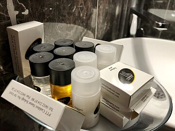 Bathroom amenities