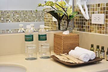 Bathroom amenities