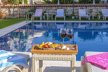 Poolside bar