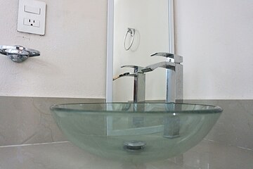 Bathroom sink