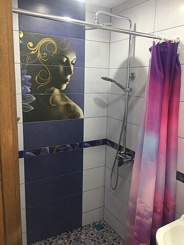 Bathroom shower